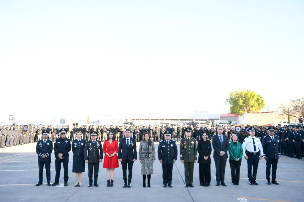 La ceremonia fue encabezada por la gobernadora del estado de Aguascalientes