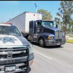 Regula Policía Municipal tránsito de unidades pesadas en la ciudad
