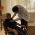 En Aguascalientes, médico en tu casa lleva fisioterapia y atención hasta el hogar de quienes más lo necesitan